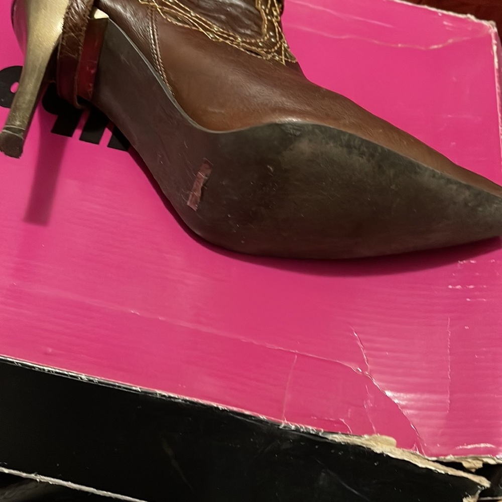 Brown detailed boots - Picture 4 of 4